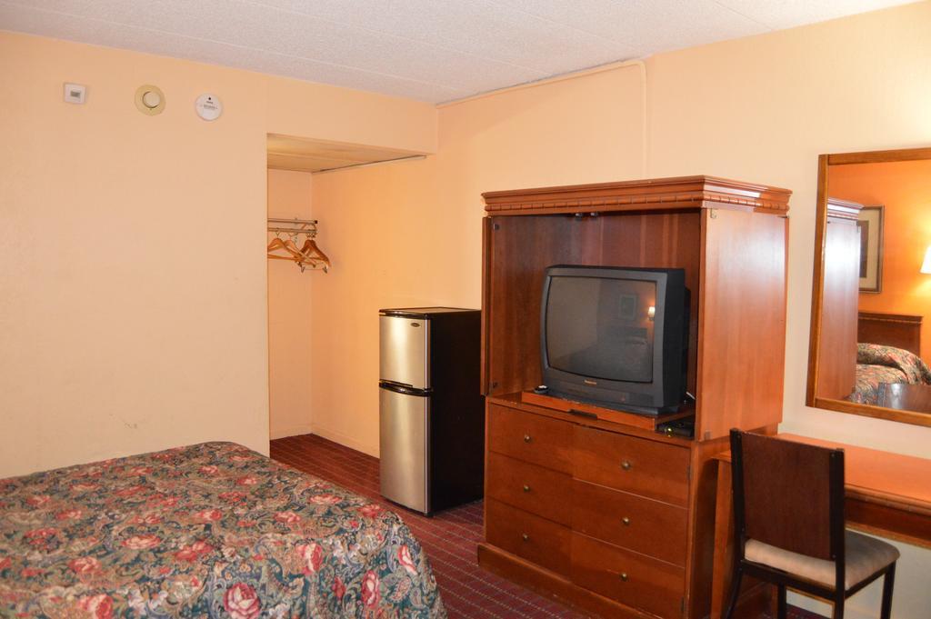 Travelers Inn South Brunswick Terrace Buitenkant foto
