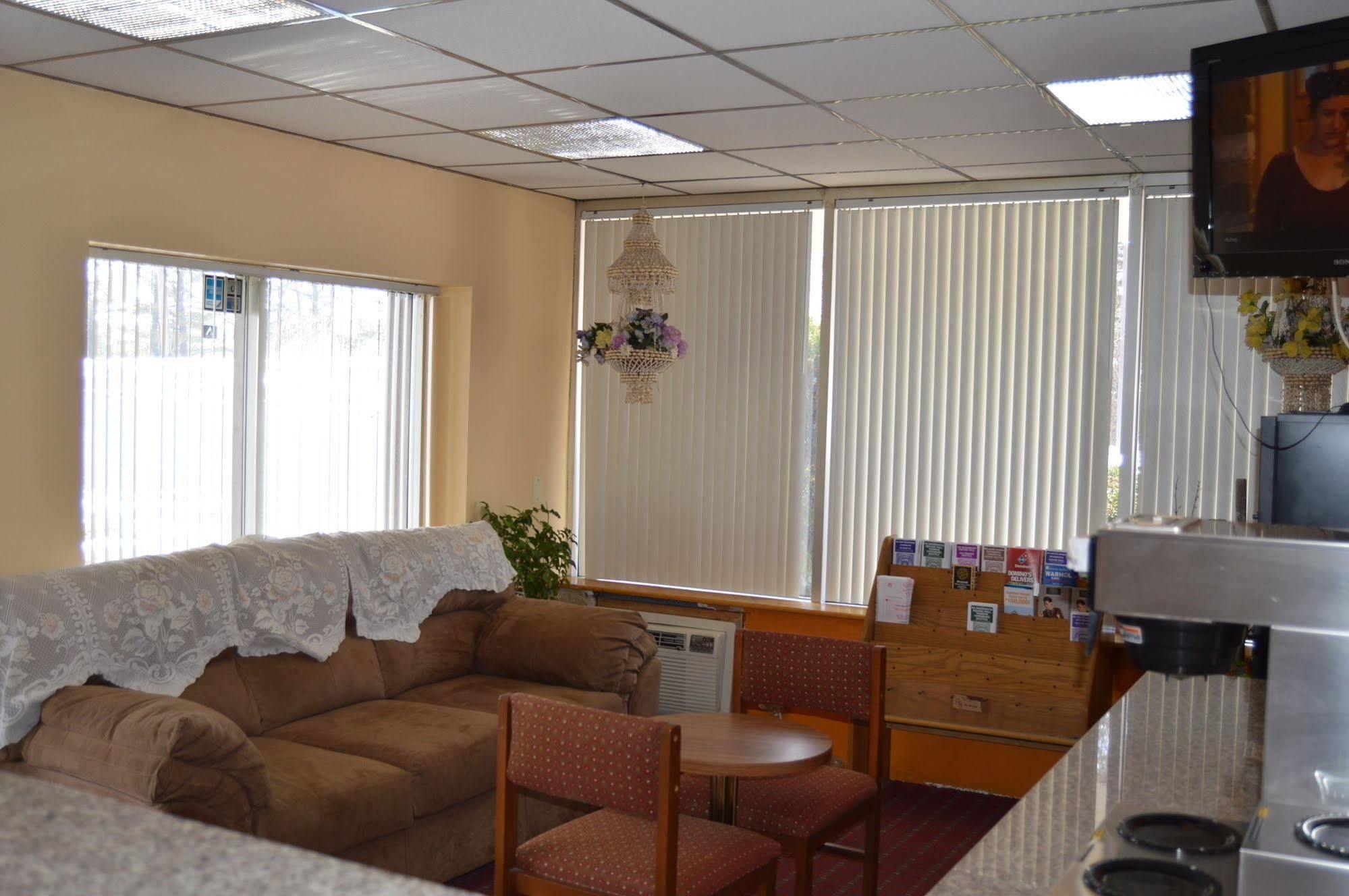 Travelers Inn South Brunswick Terrace Buitenkant foto