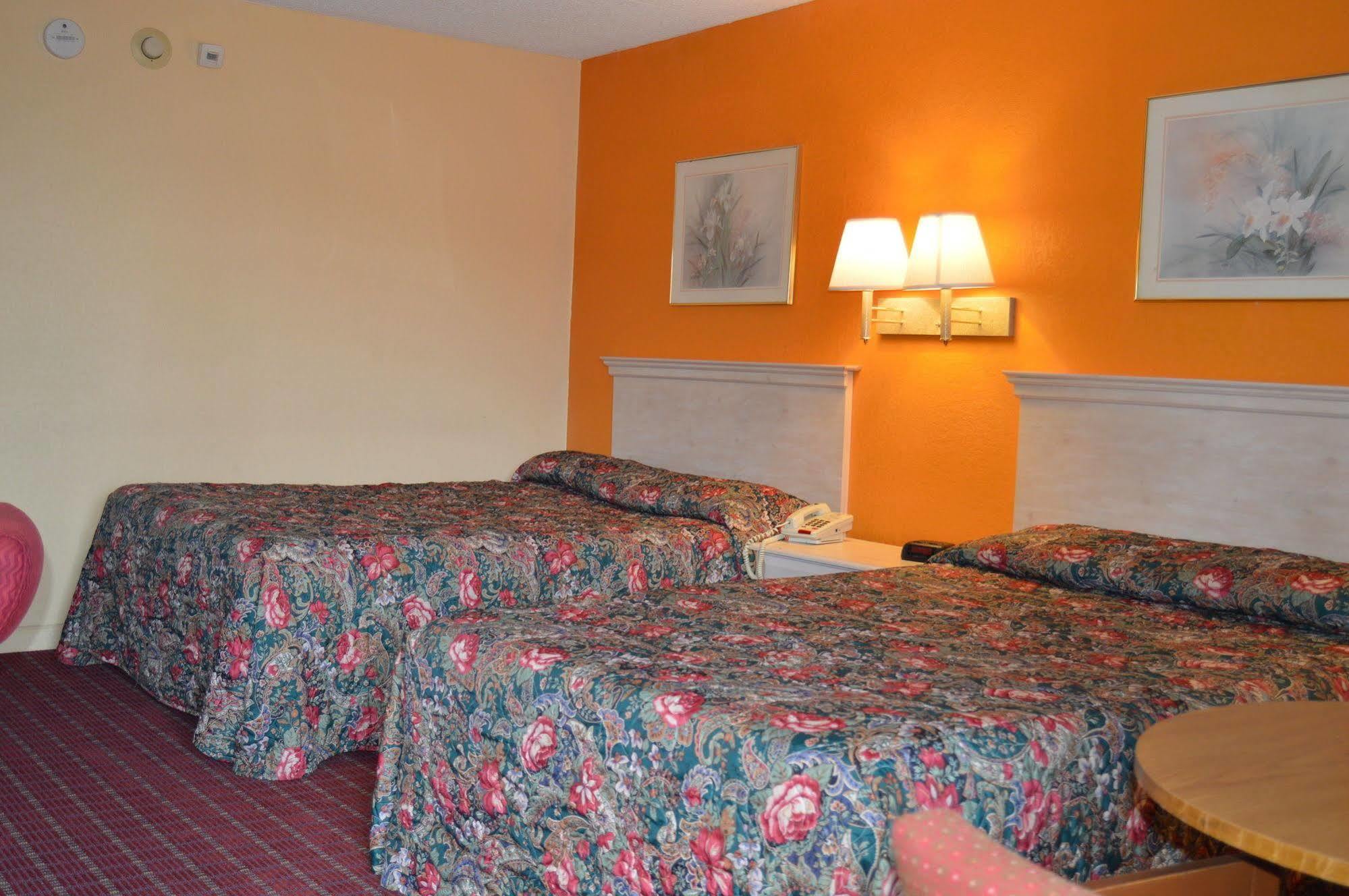 Travelers Inn South Brunswick Terrace Buitenkant foto