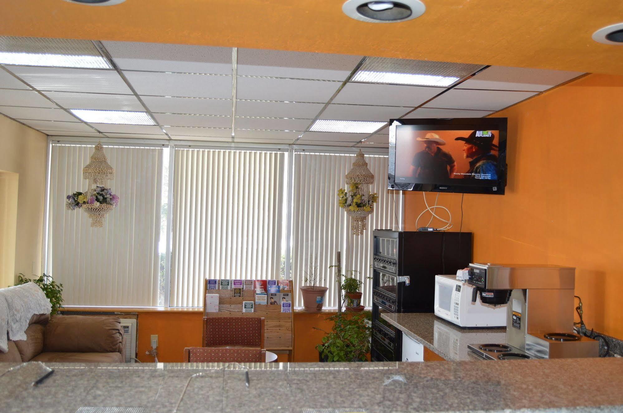 Travelers Inn South Brunswick Terrace Buitenkant foto